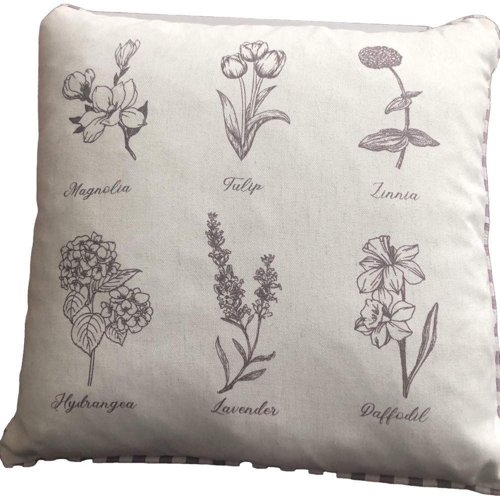 Grandinroad throw pillow. Botanical prints. Polyester linen blend 16”x 16”